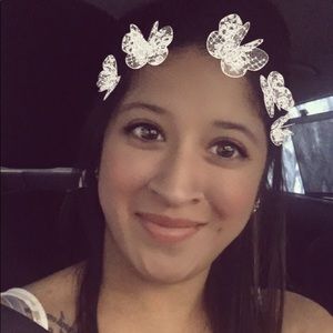 Meet your Posher, Crystal